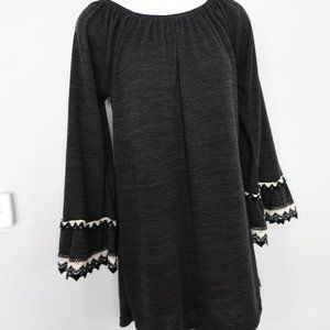 WIN WIN double lace bell sleeve tunic
